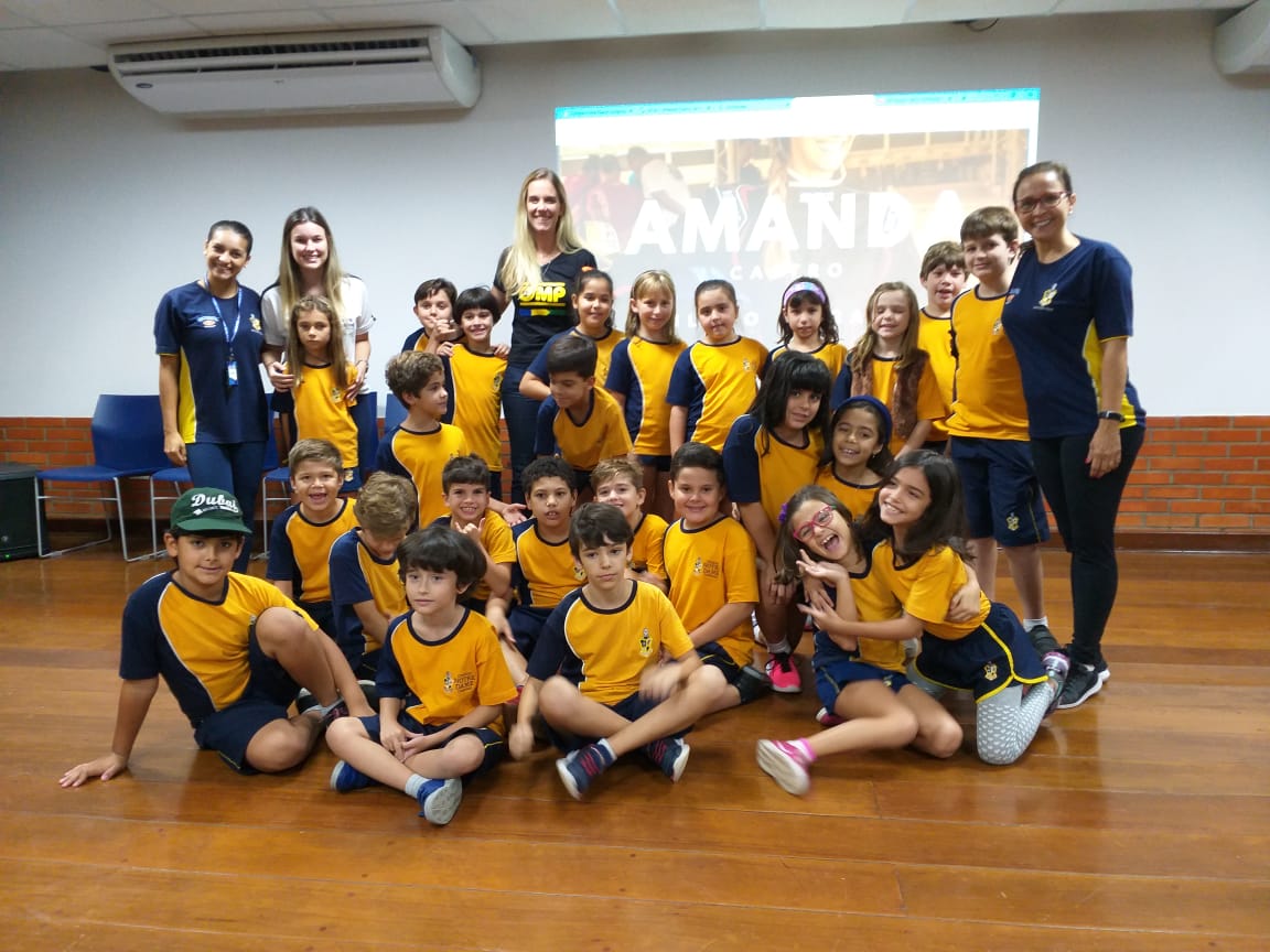 Alunos na palestra sobre a importância do esporte